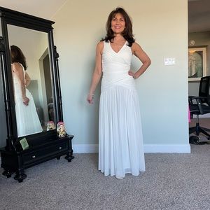 Alex brand Evening Gown in cream